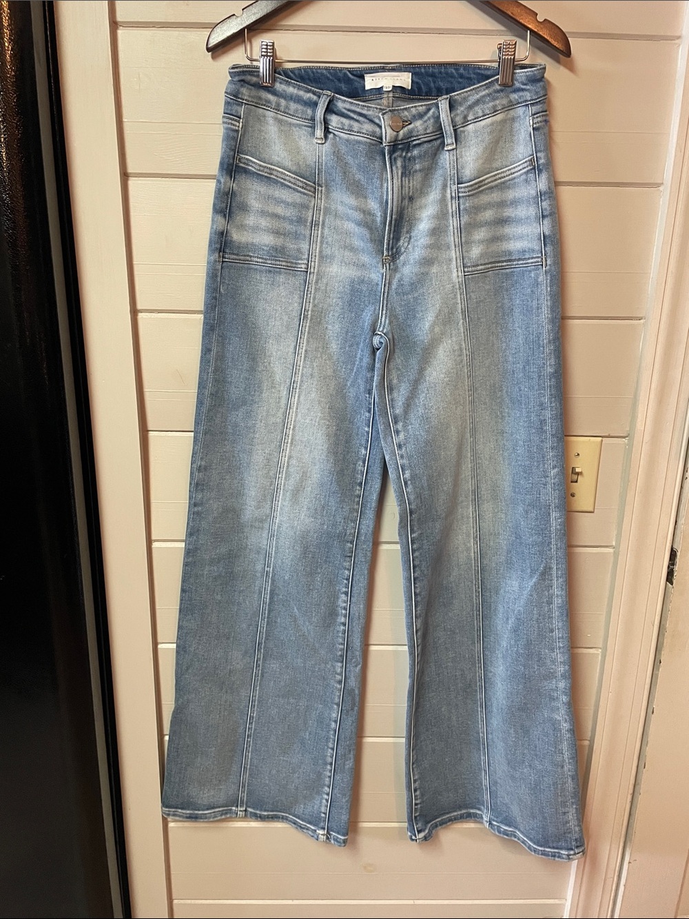Risen Jeans Women's Flare Front Pocket Jeans Size 31. - Picture 4 of 13